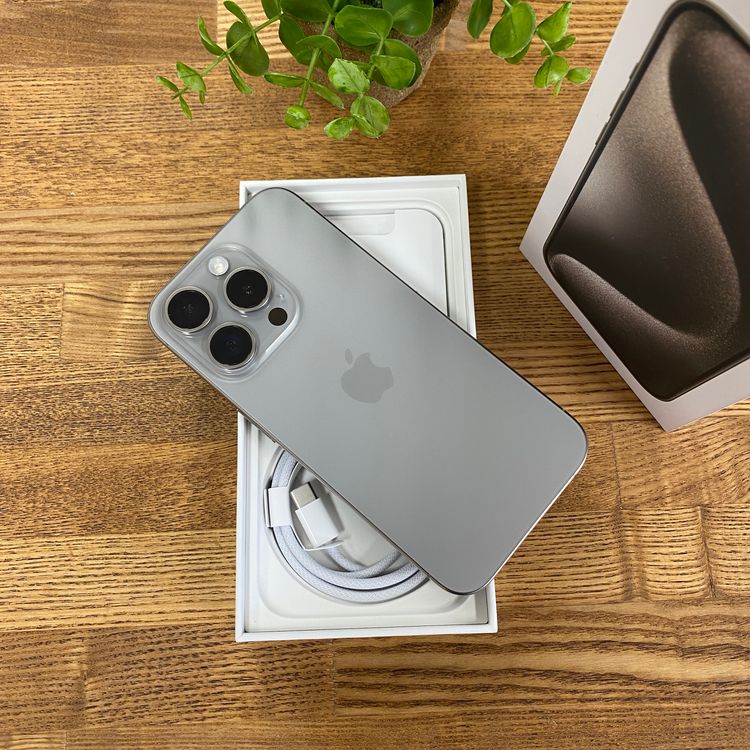 ����Ʊ�� iPhone 15Pro 128GB �ʥ����� ������ SIM�ե꡼����̵��