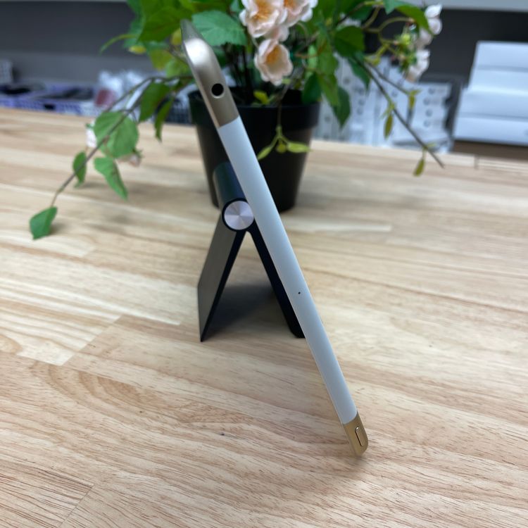 iPad(5) 32GB Wi-Fi + Cellularǥ