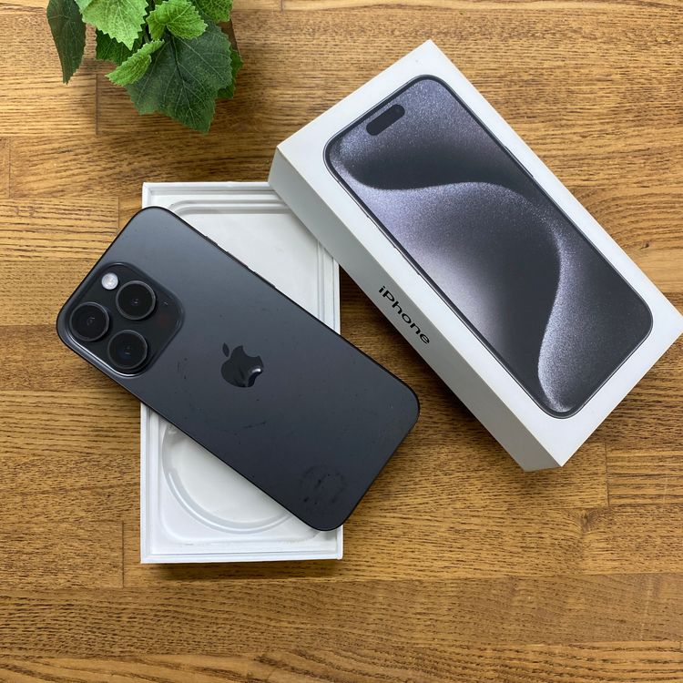 iPhone 15Pro 256GB �֥�å� ������ SIM�ե꡼����̵��