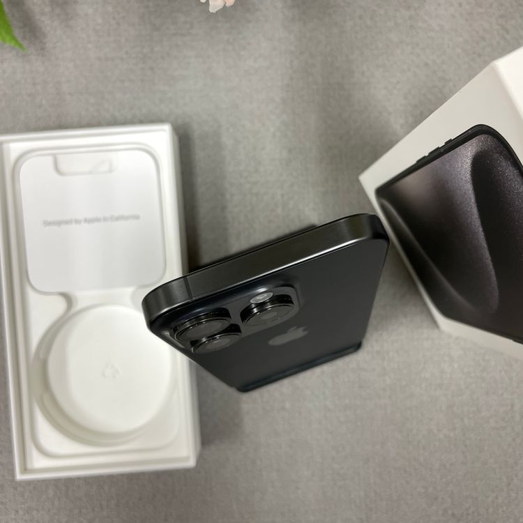 iPhone 15Pro 256GB �֥�å������� SIM�ե꡼ ����̵��