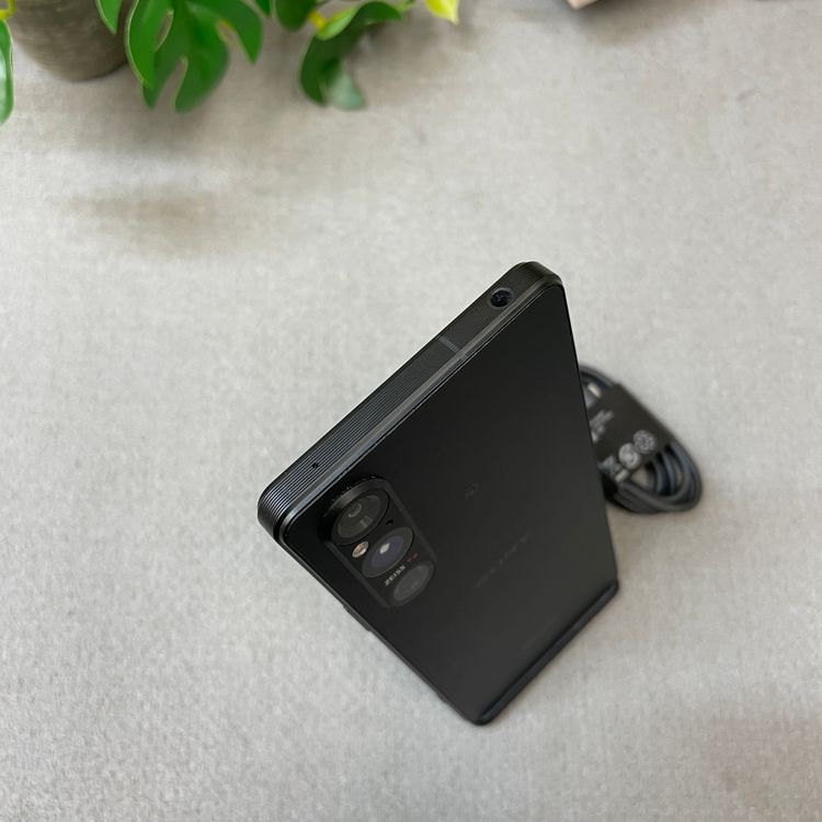 Sony Xperia 1 V SO-51D 256GB �֥�å� ������ SIM�ե꡼����̵��