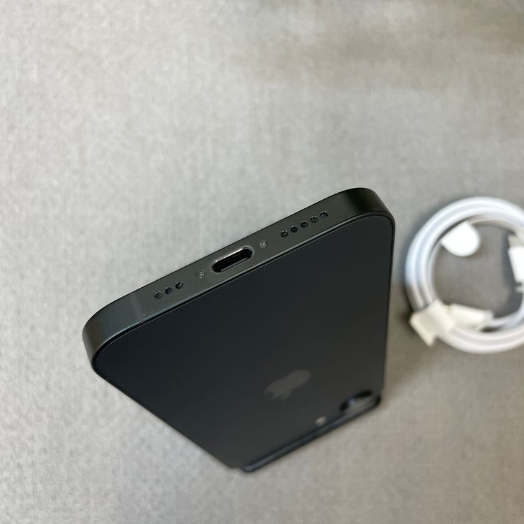 �Хåƥ꡼100% iPhone 16e 128GB �֥�å� Apple�� SIM�ե꡼����̵��