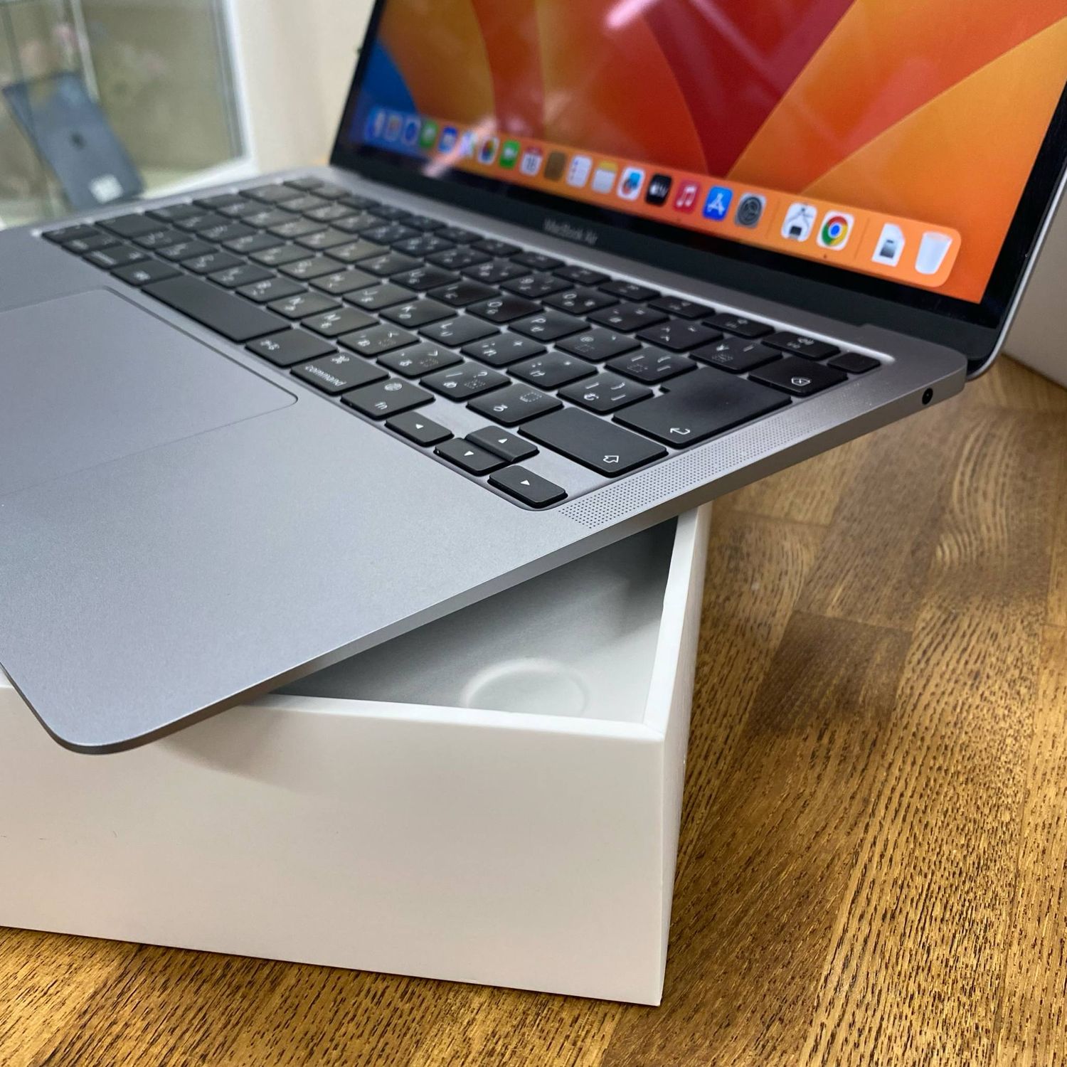 【LALA】スペースグレー MacBook air 2020 本体 ムスビー|MacBook Air 13インチ M1チップ スペースグレー2020年