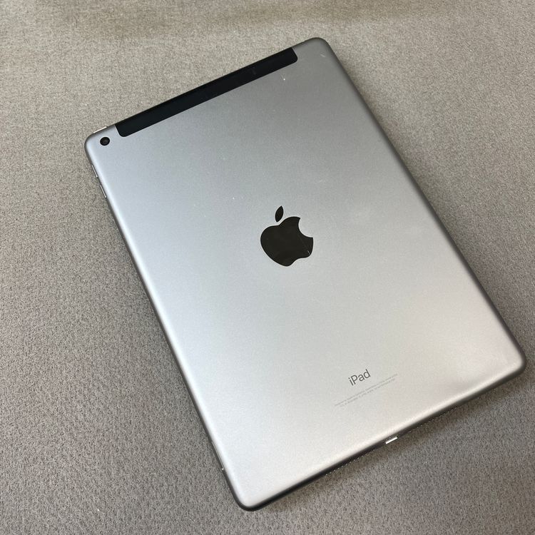 iPad ��6���� 32GB ���ڡ������쥤 Wi-Fi + Cellular��ǥ� ����̵��