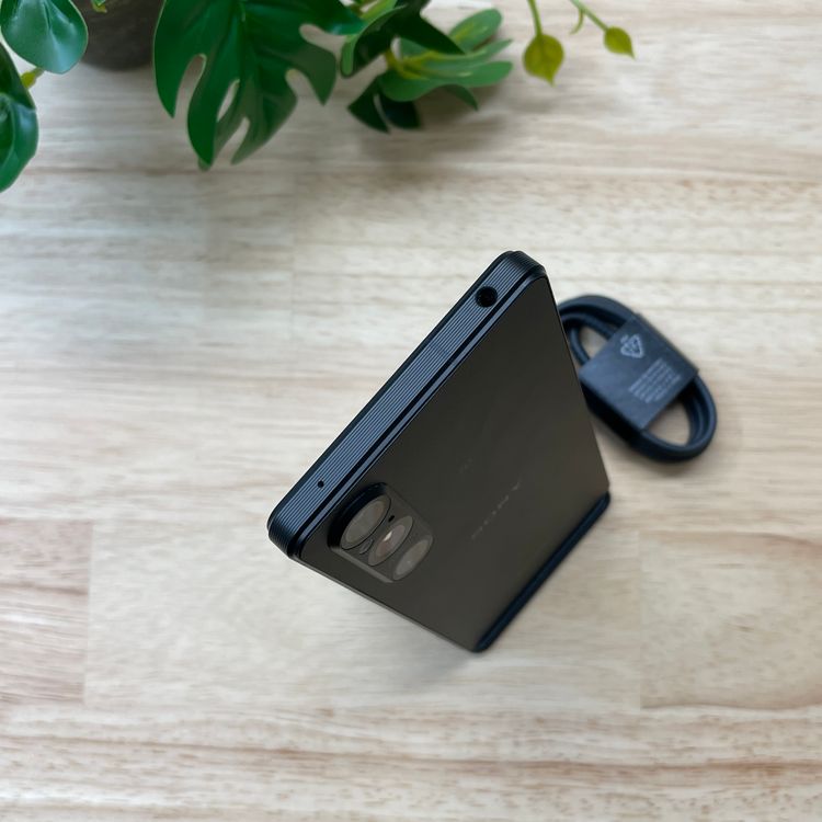 Sony Xperia 1 V SO-51D 256GB �֥�å� ������ SIM�ե꡼����̵��