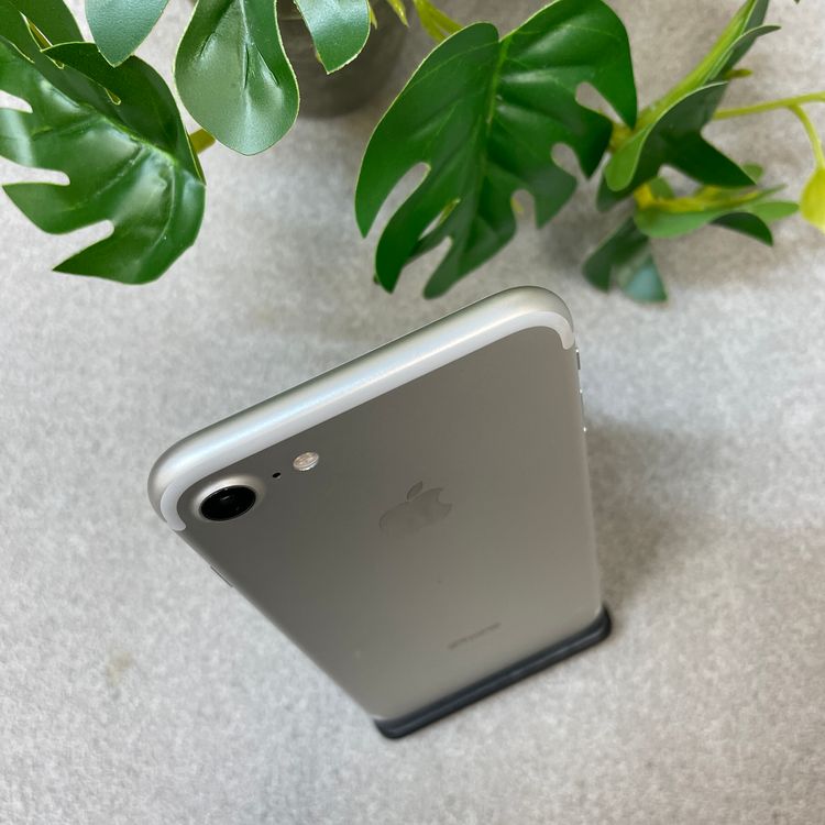 �Хåƥ꡼ 96% iPhone 7 32GB ����С������� SIM�ե꡼����̵��