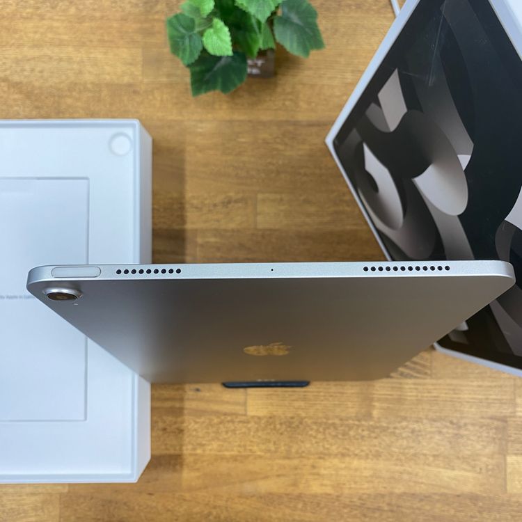 iPad Air(��5����) 64GB �������饤�� Wi-Fi��ǥ� ����̵��