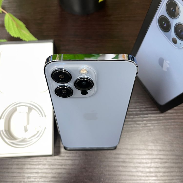 新品同様 iPhone 13Pro 256GB シエラブルー 国内SIMフリー 送料無料