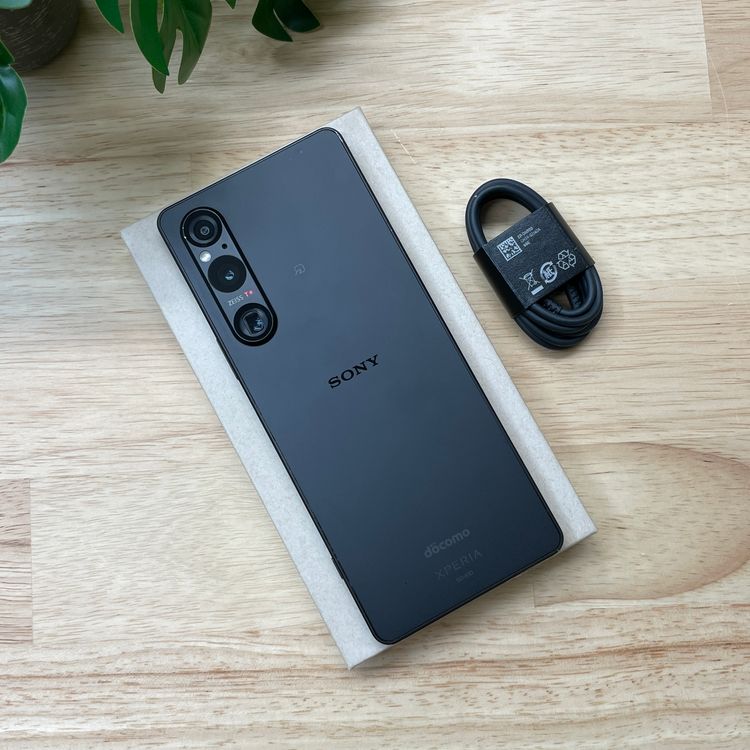 Sony Xperia 1 V SO-51D 256GB �֥�å� ������ SIM�ե꡼����̵��
