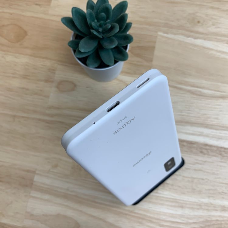AQUOS Wish2 SH-51C 64GB �ۥ磻�� �ɥ����� SIM�ե꡼ ����̵��