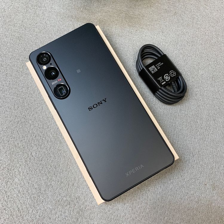 Sony Xperia 1 VI SO-51E 256GB �֥�å� �ɥ����� SIM�ե꡼����̵��