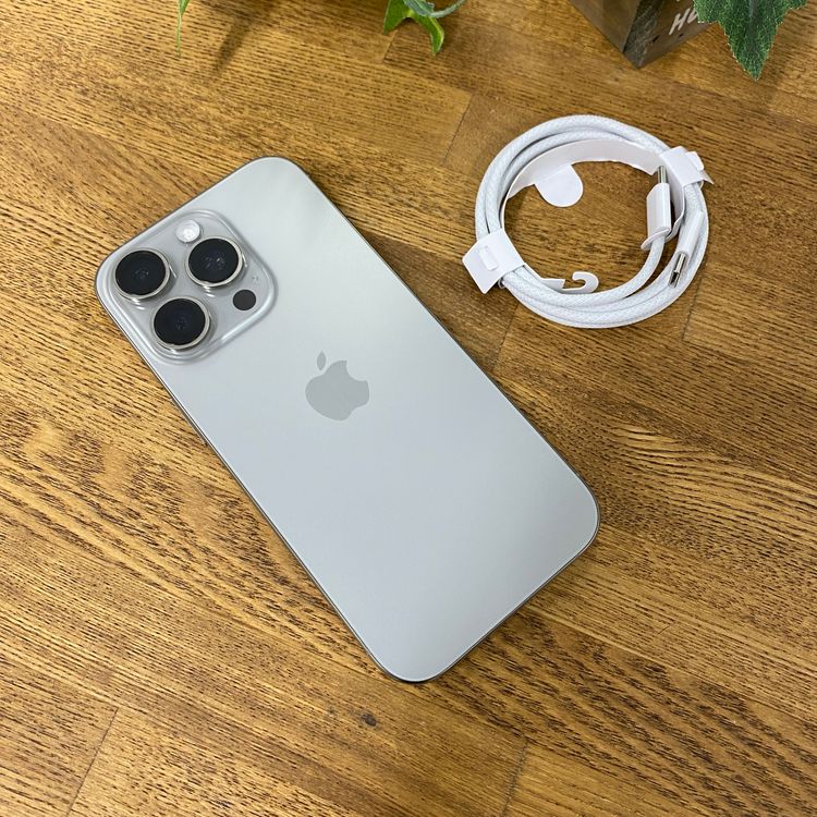 �Хåƥ꡼98% iPhone 16Pro 128GB �ʥ����� ������ SIM�ե꡼