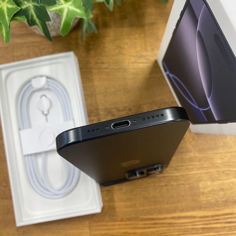 ����Ʊ�� iPhone 16Pro 1TB �֥�å� ������ SIM�ե꡼����̵��