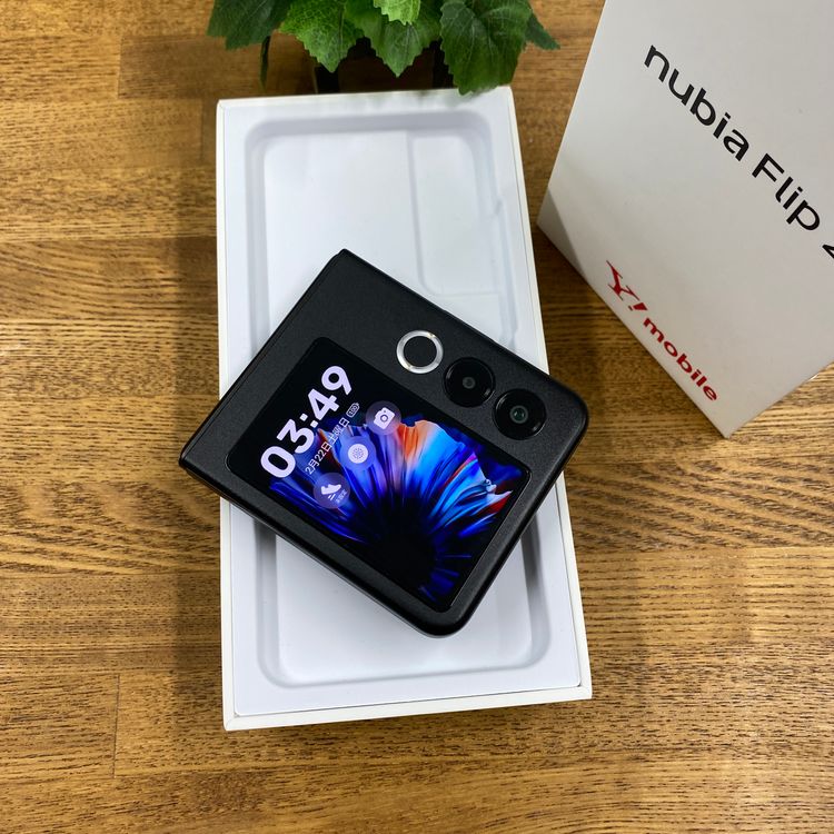 ����Ʊ�� Nubia Flip 2 128GB �֥�å� ������ SIM�ե꡼ ����̵��