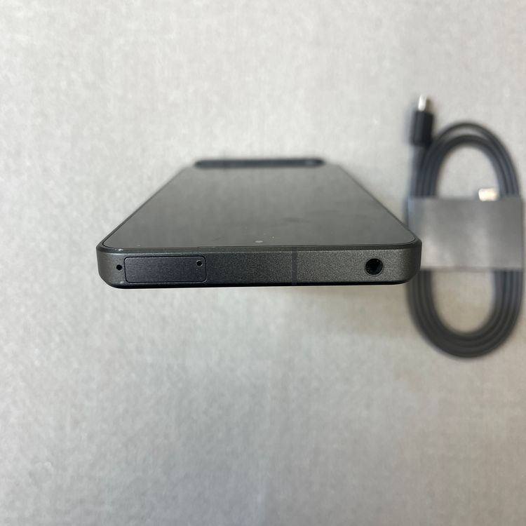AQUOS R8 Pro 256GB �֥�å� ������ SIM�ե꡼����̵��