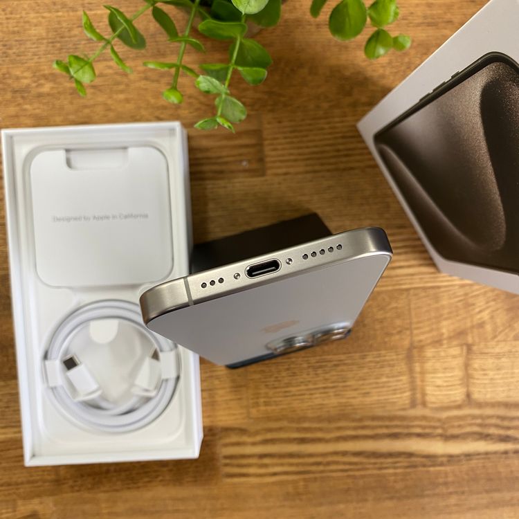 ����Ʊ�� iPhone 15Pro 128GB �ʥ����� ������ SIM�ե꡼����̵��