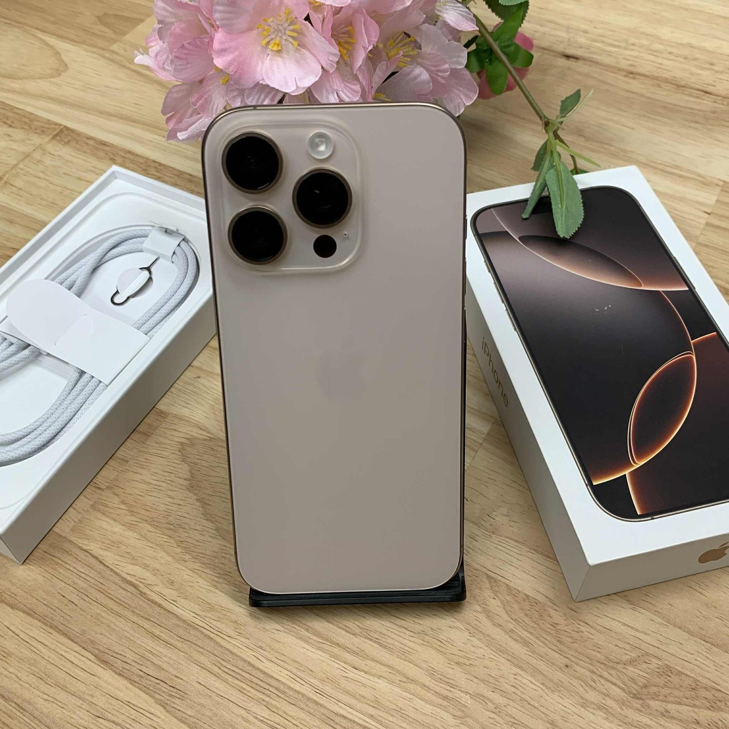 ムスビー｜新品同様 iPhone16 Pro 1TB デザートチタニウム 国内