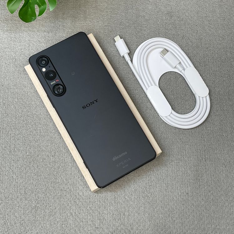 Sony Xperia 1 V SO-51D 256GB �֥�å� ������ SIM�ե꡼����̵��