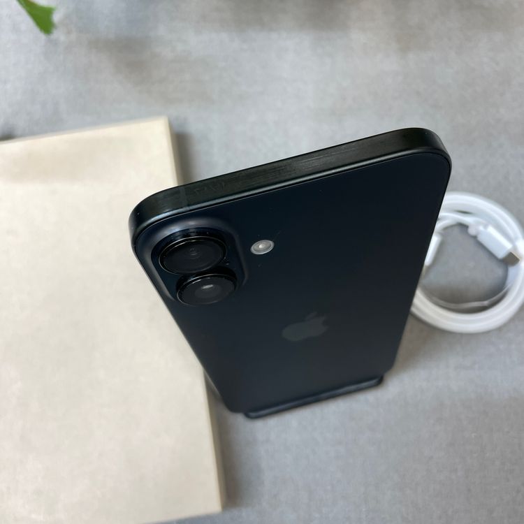 �Хåƥ꡼96% iPhone 16Plus 128GB �֥�å� ������ SIM�ե꡼����̵��