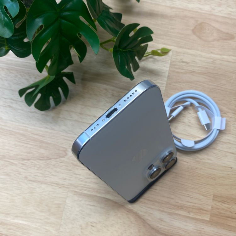 ����Ʊ�� iPhone16Pro 512GB �ۥ磻�� ������ SIM�ե꡼ ����̵��