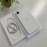 �Хåƥ꡼100% iPhone 16e 128GB �ۥ磻�� ������SIM�ե꡼����̵��