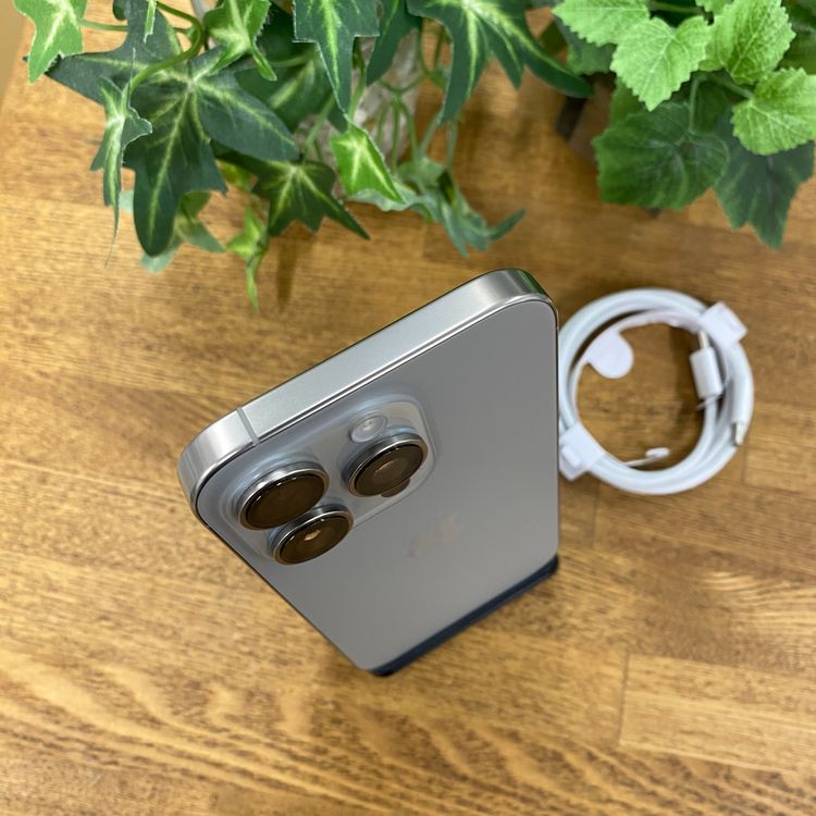 �Хåƥ꡼98% iPhone 16Pro 128GB �ʥ����� ������ SIM�ե꡼