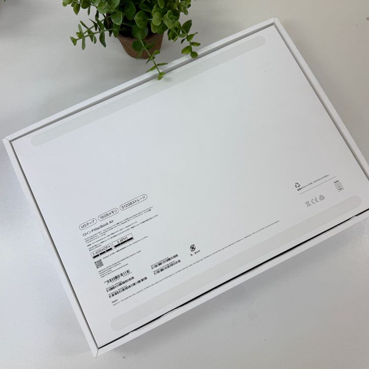 ���ʡ�̤���� MacBook Air 13.6����� M5 256Gb ����С�