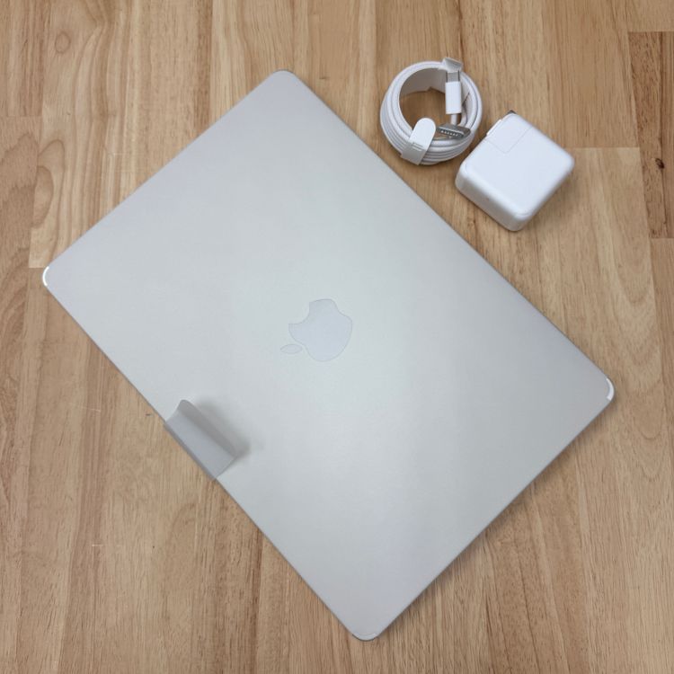 ���ʡ�̤���� MacBook Air 13����� M4 ���å� ����С�����̵�� Y6K9