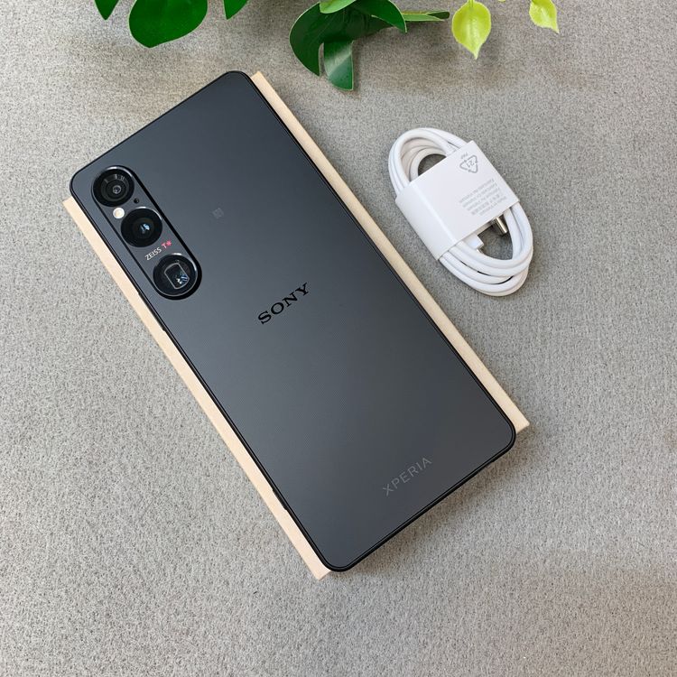 Sony Xperia 1 VI SO-51E 256GB �֥�å� �ɥ����� SIM�ե꡼����̵��