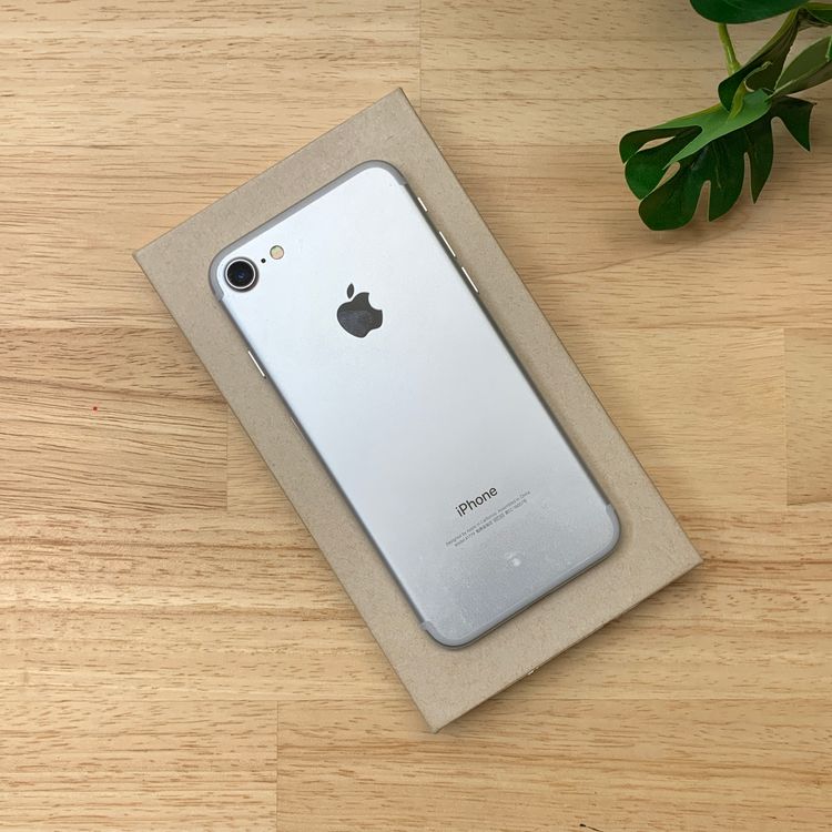 �Хåƥ꡼ 89% iPhone 7 32GB ����С������� SIM�ե꡼����̵��