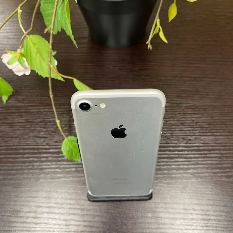 iPhone 7 32GB С SIMե꡼ ̵