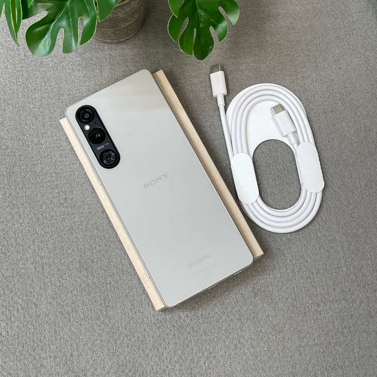 Sony Xperia 1 V SO-51D 256GB ����С� ������ SIM�ե꡼����̵��