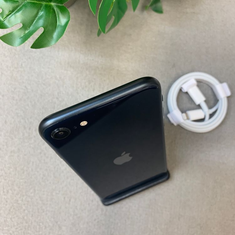 �Хåƥ꡼ 87% iPhone SE3 64GB �֥�å�  ������ SIM�ե꡼ ����̵��