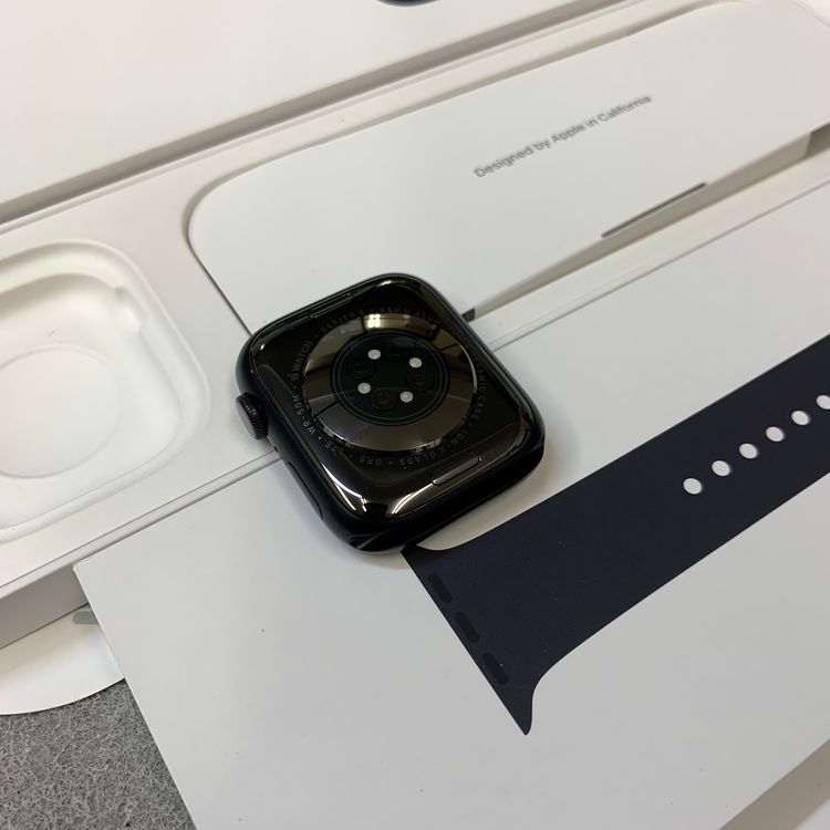 ����Ʊ�� Apple Watch Series 9 45mm GPS + Cellular��ǥ�