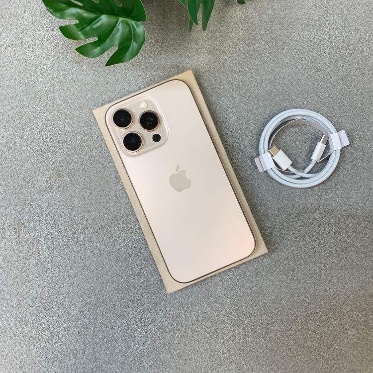 �Хåƥ꡼86% iPhone16 Pro 256GB �ǥ����� ������ SIM�ե꡼����̵��