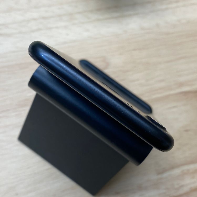 �Хåƥ꡼ 84% iPhone 7 32GB �֥�å������� SIM�ե꡼����̵��