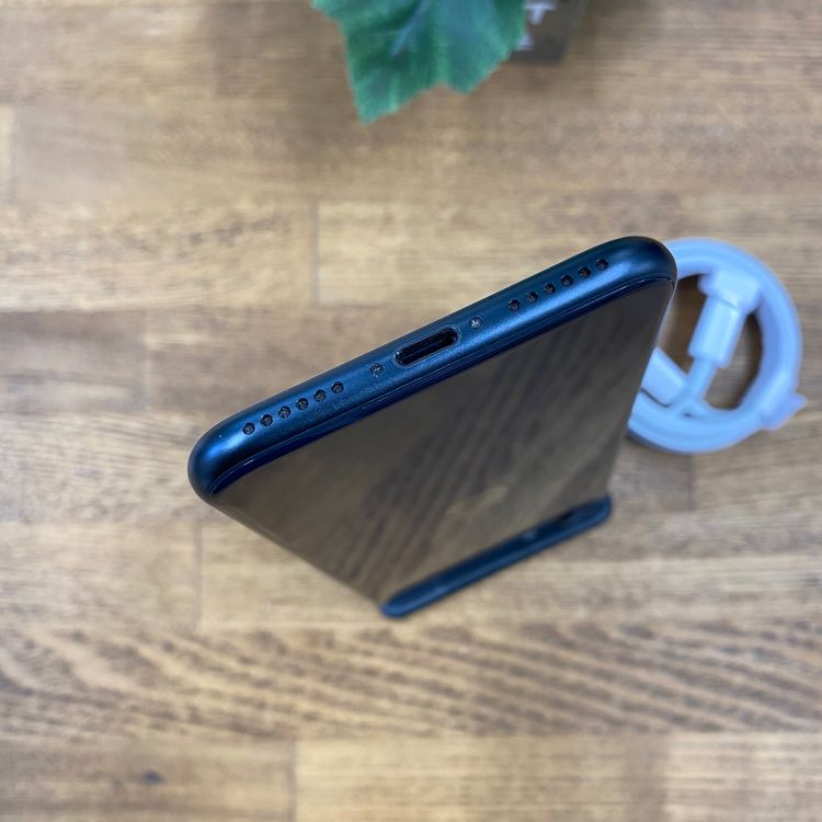 �Хåƥ꡼ 91%  iPhone SE(�裳����)128GB  ����SIM�ե꡼ ����̵��