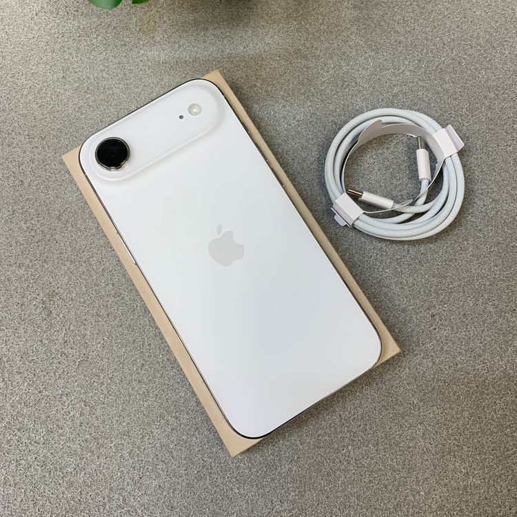 �Хåƥ꡼100% iPhone Air 256GB �ۥ磻�� Apple�� SIM�ե꡼����̵��