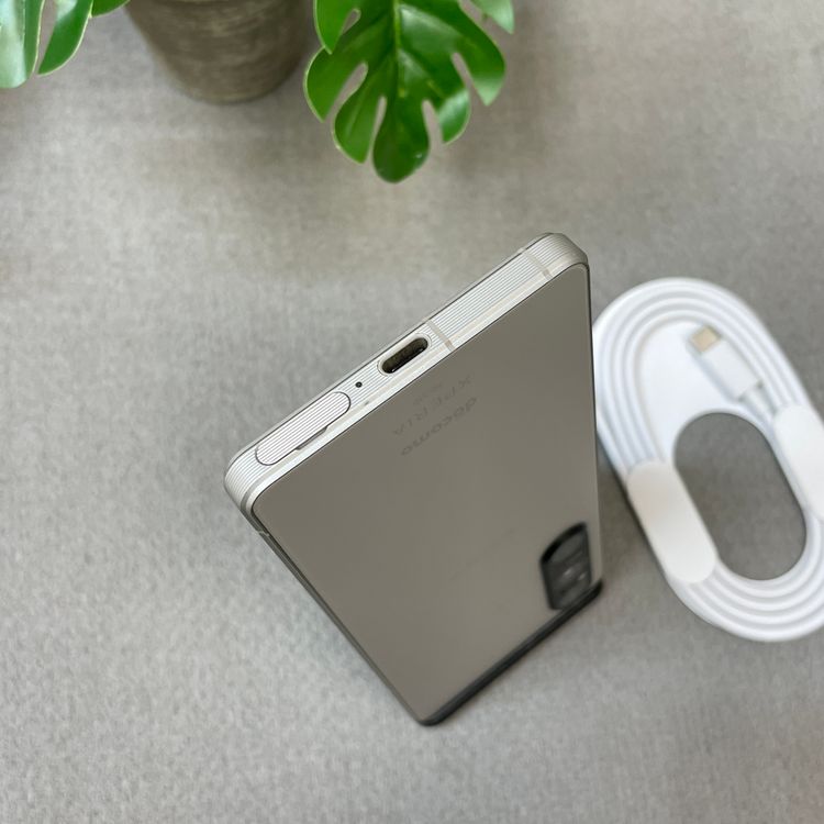 Sony Xperia 1 V SO-51D 256GB ����С� ������ SIM�ե꡼����̵��