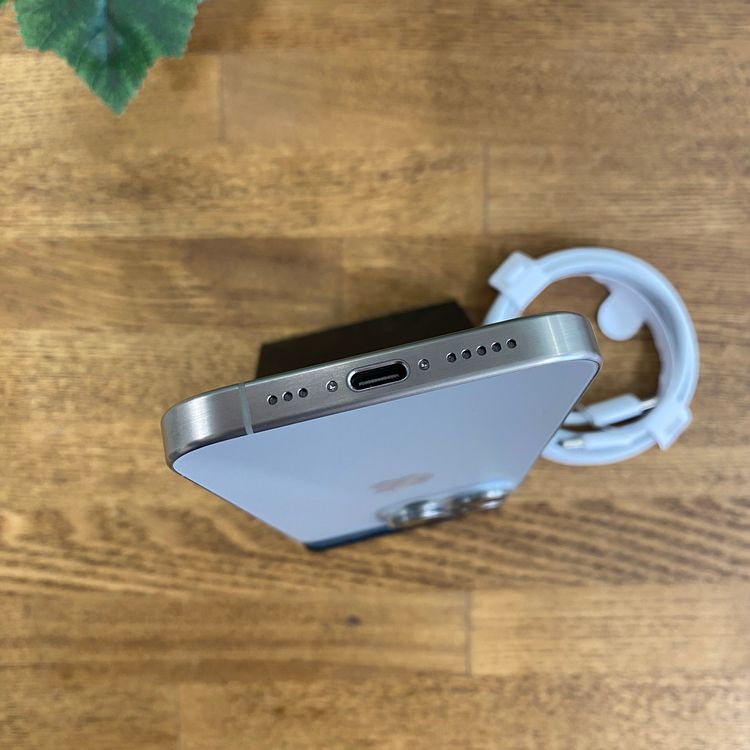 iPhone 15Pro 256GB �ʥ����� ������ SIM�ե꡼ ����̵��