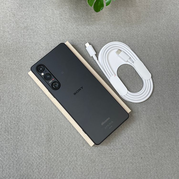 Sony Xperia 1 V SO-51D 256GB �֥�å� ������ SIM�ե꡼����̵��