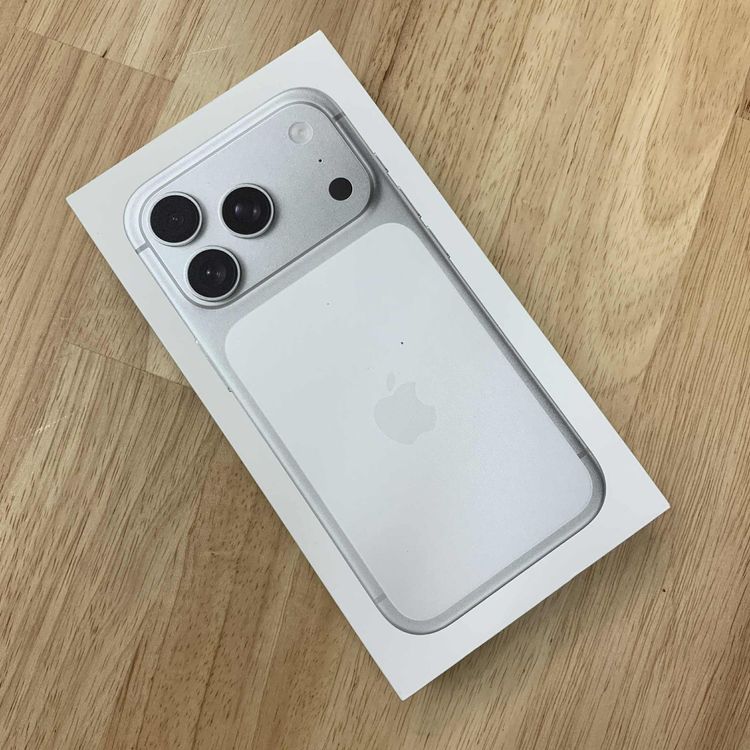 新品・未開封 iPhone 17 Pro 256GB シルバー 国内版 SIMフリー 送料無料