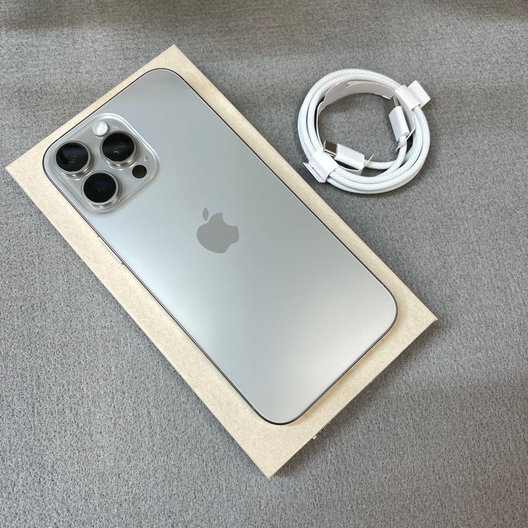 �Хåƥ꡼ 100% iPhone 16ProMax 512GB �ʥ����� ������ SIM�ե꡼