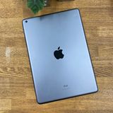 iPad(��8����) 32GB ���ڡ������졼 Wi-Fi��ǥ� ����̵��
