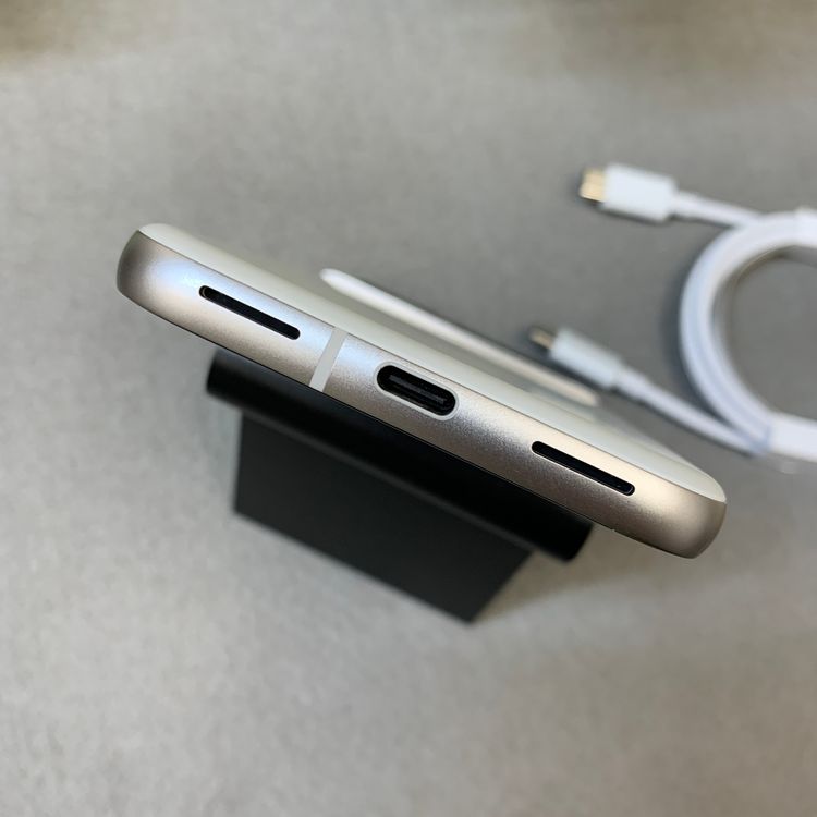 �Хåƥ꡼81% Google Pixel 8a 128Gb Porcelain ����SIM�ե꡼
