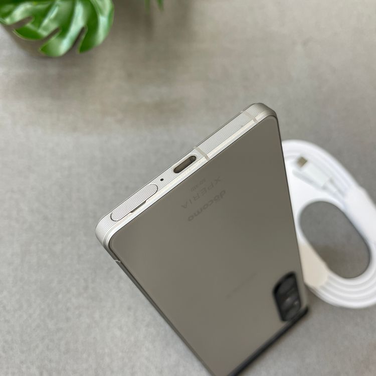 Sony Xperia 1 V SO-51D 256GB ����С� ������ SIM�ե꡼����̵��