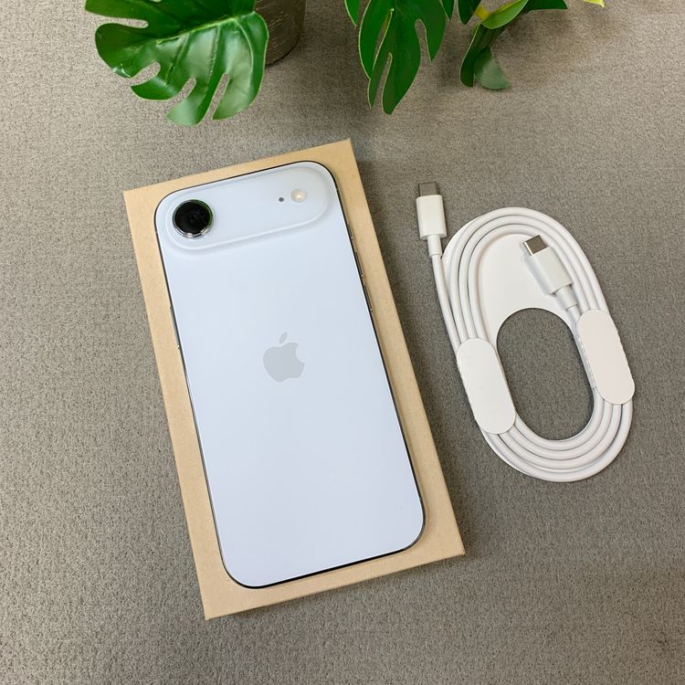 �Хåƥ꡼ 100%iPhone Air 256GB �������֥롼 ������ SIM�ե꡼ ����̵��