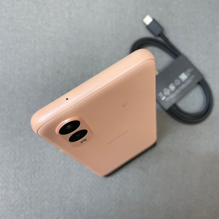 ����Ʊ�� Arrows We2 F-52E 64GB ����� �ɥ����� SIM�ե꡼ ����̵��