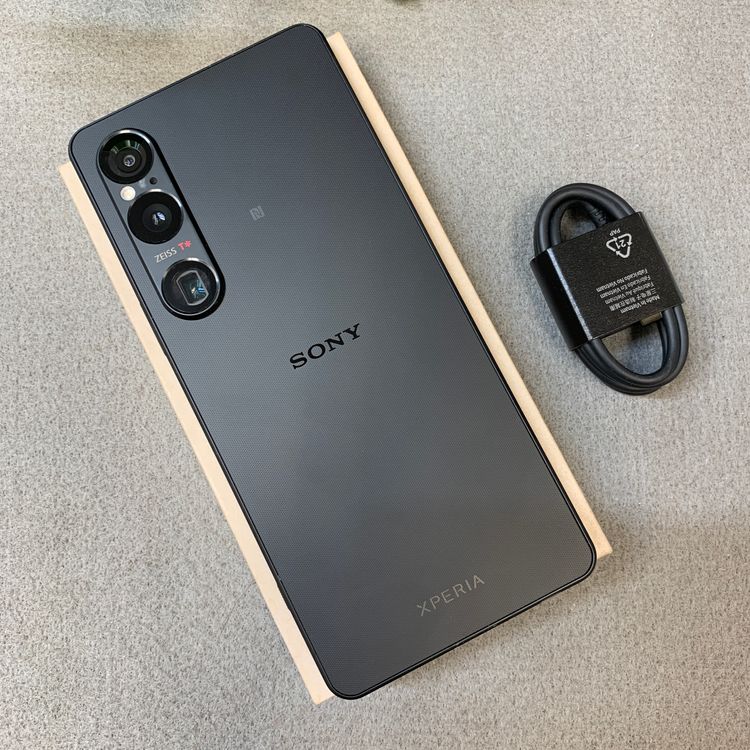 Sony Xperia 1 VI SO-51E 256GB �֥�å� �ɥ����� SIM�ե꡼����̵��