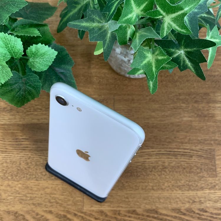 ���� iPhone SE2 64Gb �ۥ磻�� ������ SIM�ե꡼ ����̵�� 77336